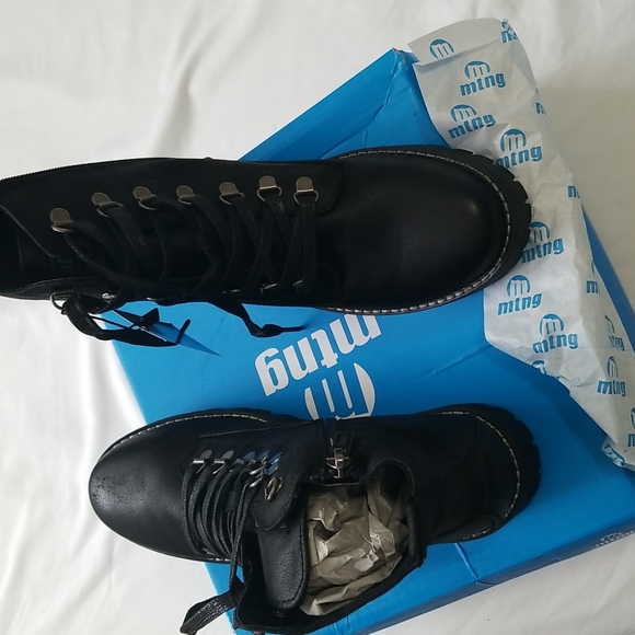 Sneaker and chelsea boot for women - Picture 15 of 16